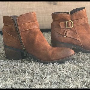 Born ankle boots size 10